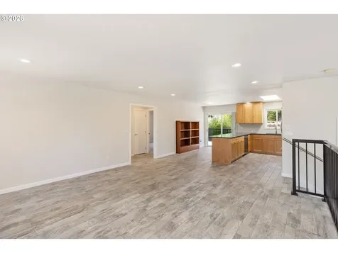 5719 SW 40th Avenue Portland OR 97221