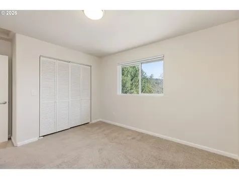 5719 SW 40th Avenue Portland OR 97221