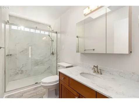 5719 SW 40th Avenue Portland OR 97221