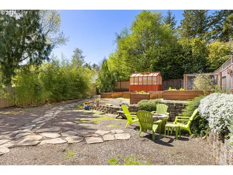 5719 SW 40th Avenue Portland OR 97221