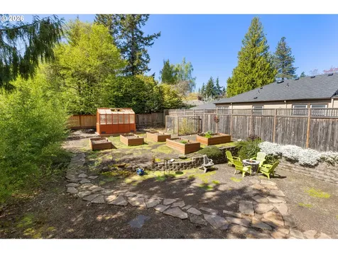 5719 SW 40th Avenue Portland OR 97221