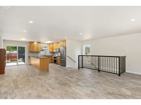 5719 SW 40th Avenue Portland OR 97221