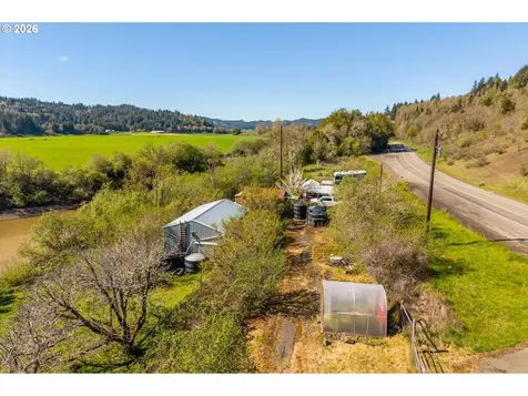 14982 Highway 42 Myrtle Point OR 97458