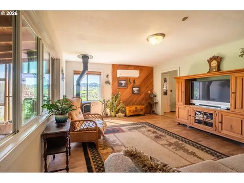14982 Highway 42 Myrtle Point OR 97458