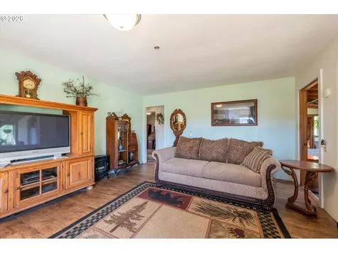 14982 Highway 42 Myrtle Point OR 97458
