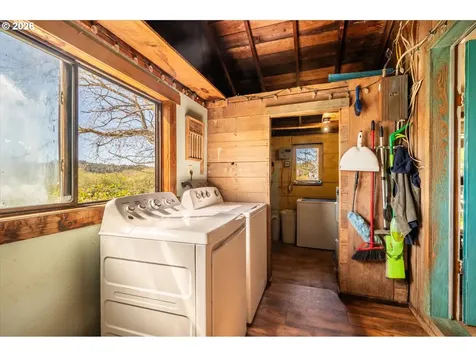14982 Highway 42 Myrtle Point OR 97458