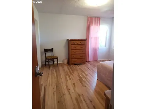 1441 W Main Street Molalla OR 97038
