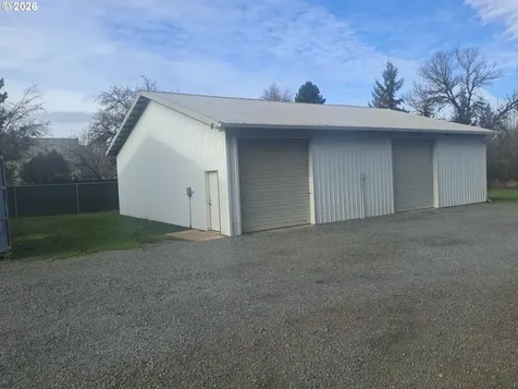 1441 W Main Street Molalla OR 97038