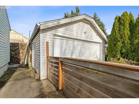 7906 N Wall Avenue Portland OR 97203