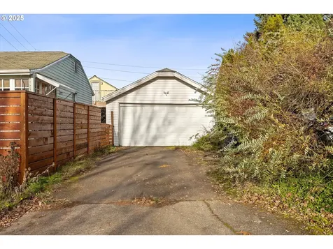 7906 N Wall Avenue Portland OR 97203