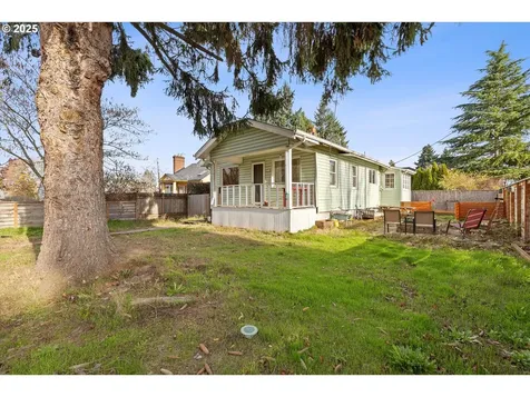 7906 N Wall Avenue Portland OR 97203