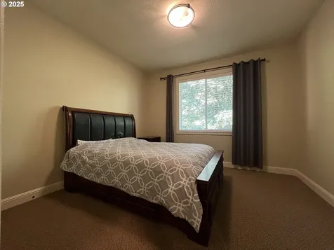1323 SE Columbia Crest Court Vancouver WA 98664