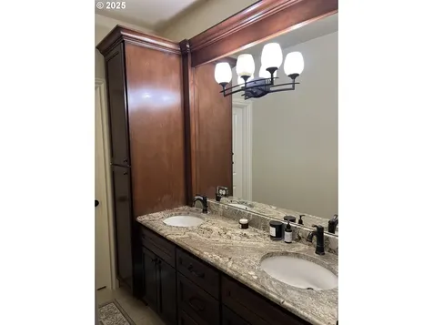 1323 SE Columbia Crest Court Vancouver WA 98664