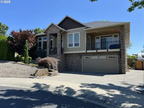 1323 SE Columbia Crest Court Vancouver WA 98664