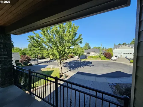 1323 SE Columbia Crest Court Vancouver WA 98664