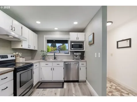 1709 N Cedar Street Newberg OR 97132