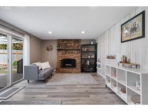 1709 N Cedar Street Newberg OR 97132
