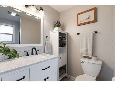 1709 N Cedar Street Newberg OR 97132