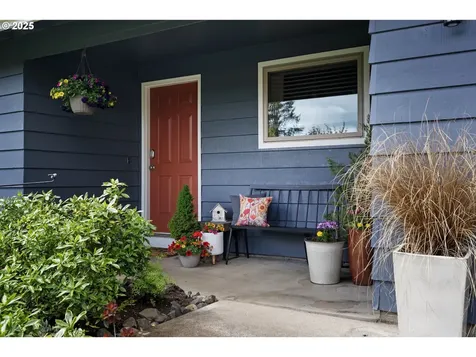 1709 N Cedar Street Newberg OR 97132
