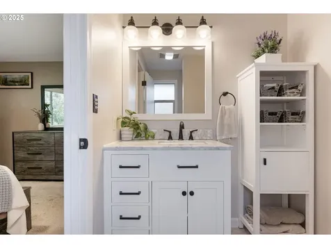 1709 N Cedar Street Newberg OR 97132