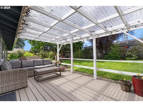 1709 N Cedar Street Newberg OR 97132