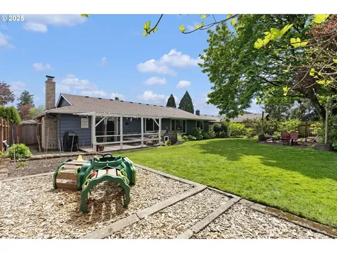 1709 N Cedar Street Newberg OR 97132
