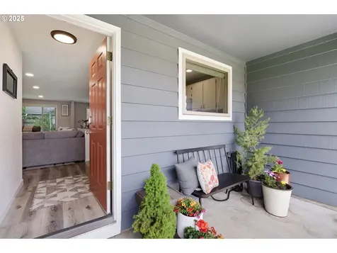 1709 N Cedar Street Newberg OR 97132