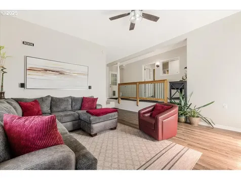 5823 Glen Echo Avenue Gladstone OR 97027