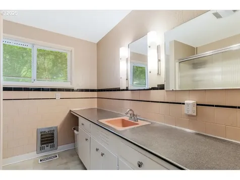 5823 Glen Echo Avenue Gladstone OR 97027