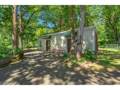 5823 Glen Echo Avenue Gladstone OR 97027