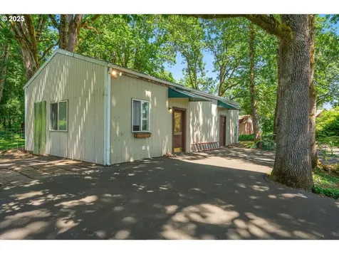 5823 Glen Echo Avenue Gladstone OR 97027