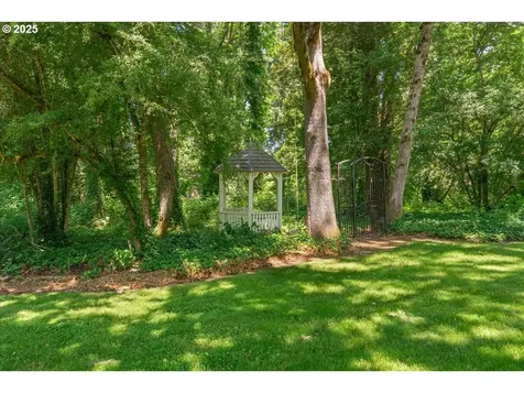 5823 Glen Echo Avenue Gladstone OR 97027