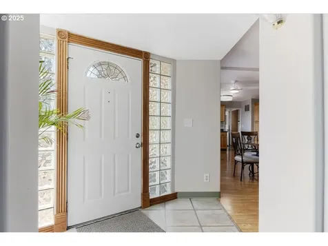 5823 Glen Echo Avenue Gladstone OR 97027