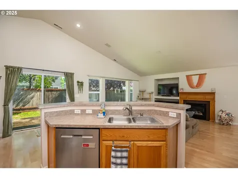 5419 Baden Way Eugene OR 97402