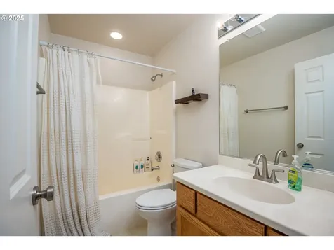 5419 Baden Way Eugene OR 97402