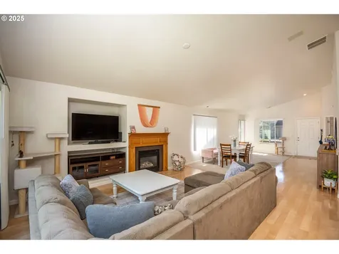 5419 Baden Way Eugene OR 97402