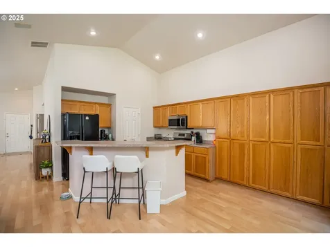 5419 Baden Way Eugene OR 97402