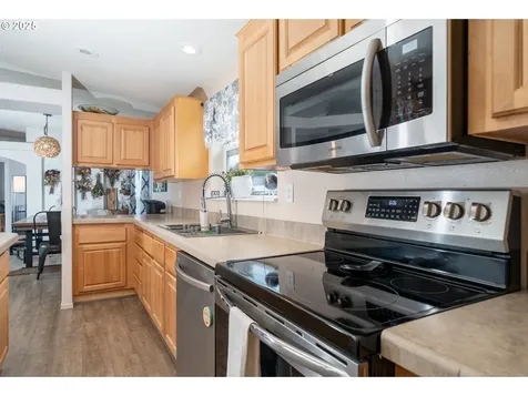 104 SE Fair Wind Court Depoe Bay OR 97341