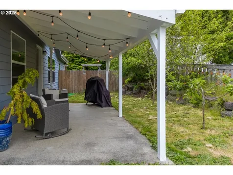 104 SE Fair Wind Court Depoe Bay OR 97341