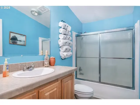 104 SE Fair Wind Court Depoe Bay OR 97341