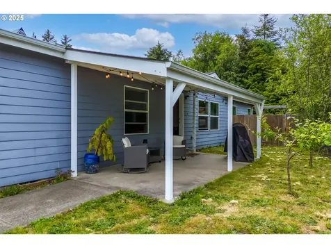 104 SE Fair Wind Court Depoe Bay OR 97341