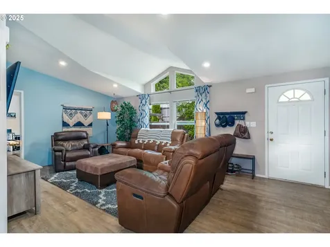 104 SE Fair Wind Court Depoe Bay OR 97341