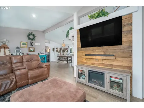 104 SE Fair Wind Court Depoe Bay OR 97341