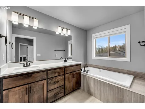 13626 NE 113th Way Vancouver WA 98682
