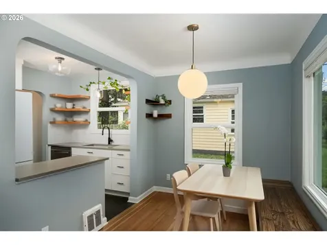 7716 N Mckenna Avenue Portland OR 97203