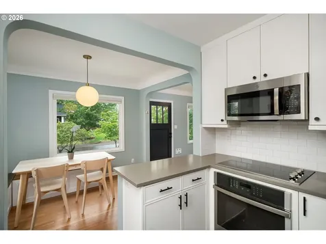 7716 N Mckenna Avenue Portland OR 97203