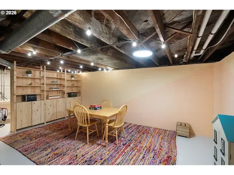 7716 N Mckenna Avenue Portland OR 97203