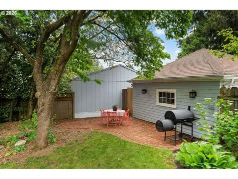 7716 N Mckenna Avenue Portland OR 97203