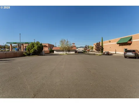 1347 NE Stephens Street Roseburg OR 97470