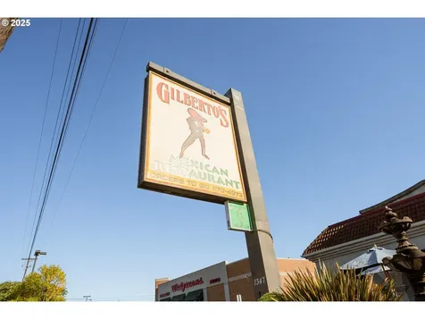 1347 NE Stephens Street Roseburg OR 97470